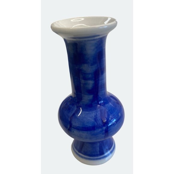 Blue & White Ceramic Vase With Floral Design Small Bud Vase Hand-Painted Decorat - Picture 3 of 4